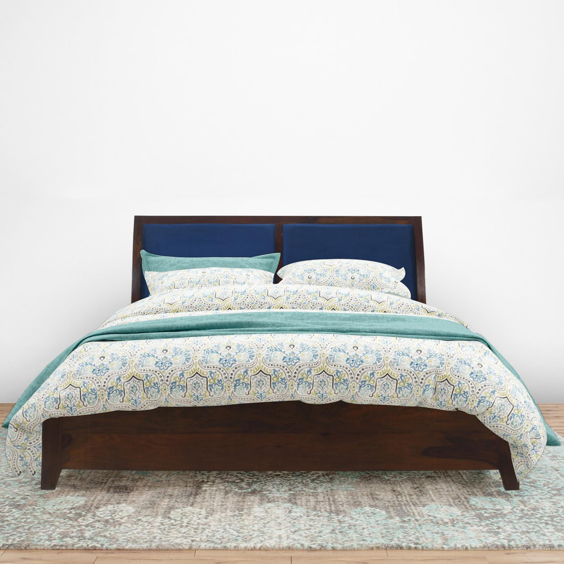 The Artisan Linear Accent Bed
