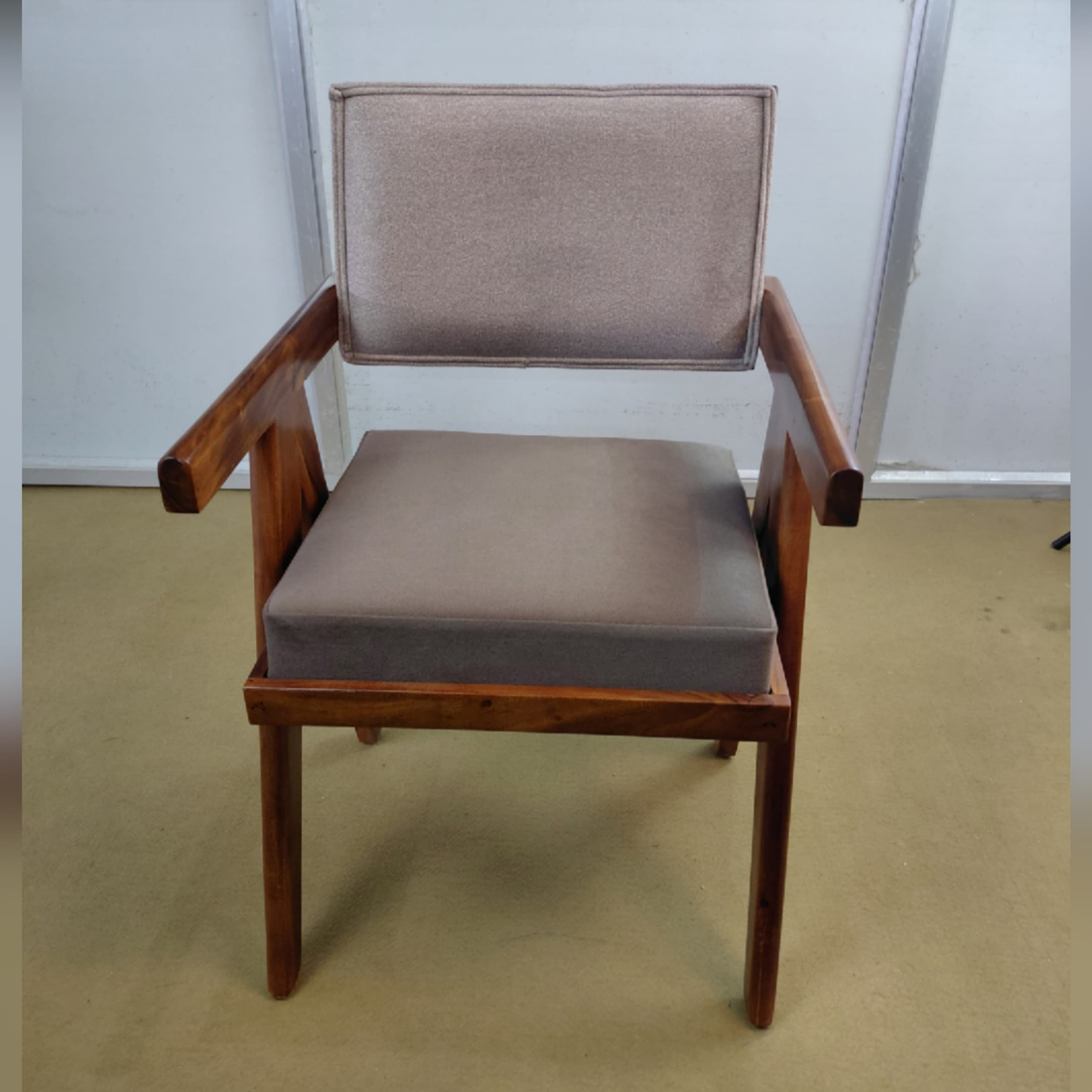 Urban Loft Mid-Century Dining Chair